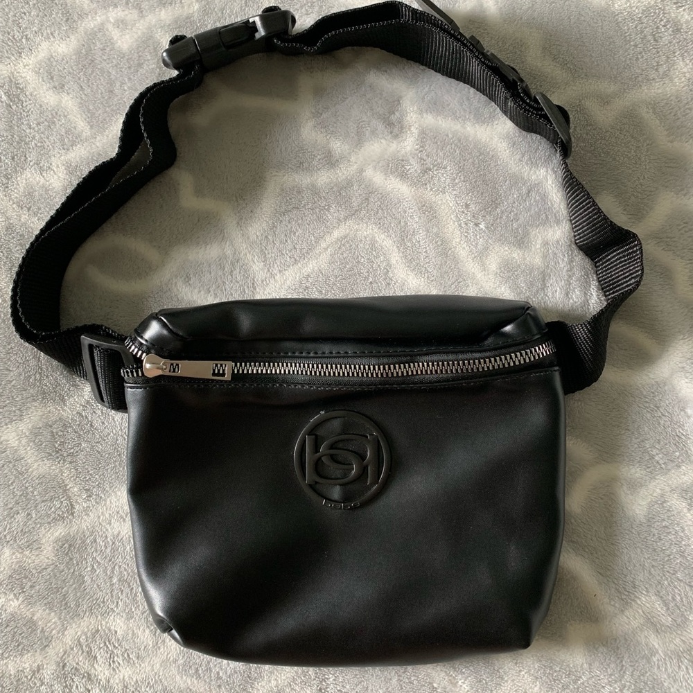 BEBE FANNY PACK NWOT